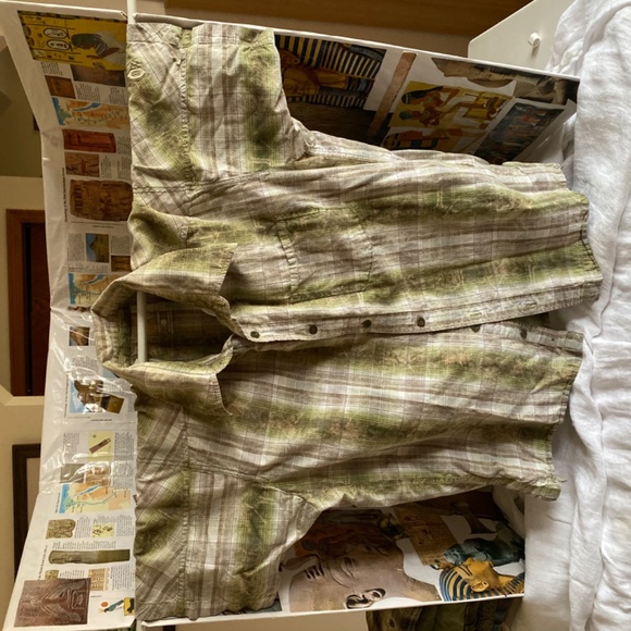 Men’s Assorted Shirts - Picture 15 of 16